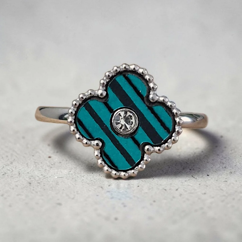 Chic Green Stainless Steel Clover Ring - Size 9